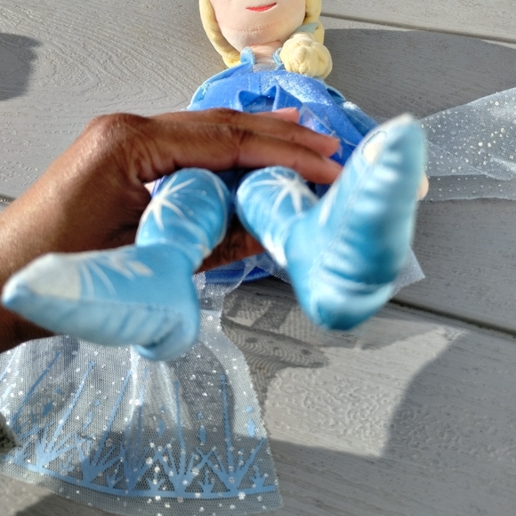 ✓Ty Disney Frozen Elsa II plush doll - Picture 6 of 11